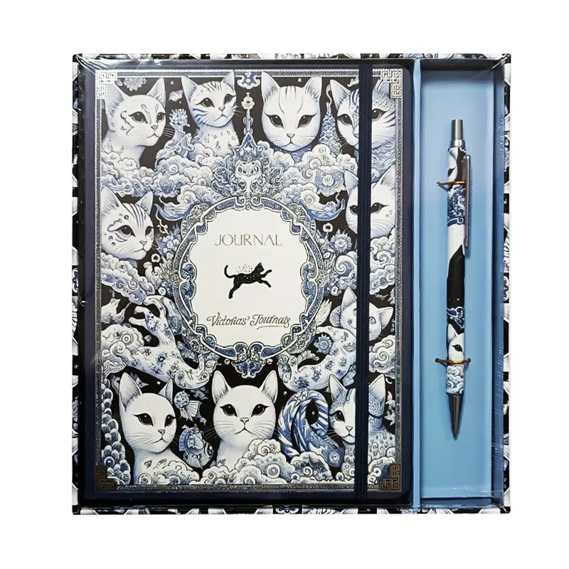 Victoria Journals 2157 Sert Kapak Lastikli Defter 100 Gr. A5 Ivory Çizgili + Metal Tükenmez Kalem